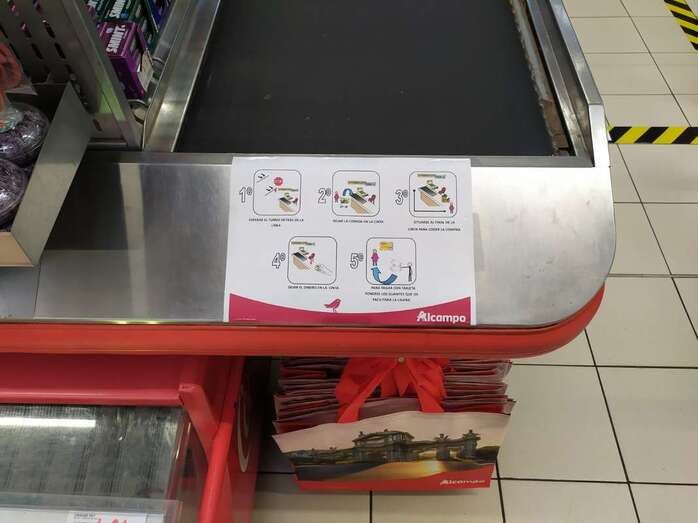 Pictogramas en una caja de venta (Foto TA)